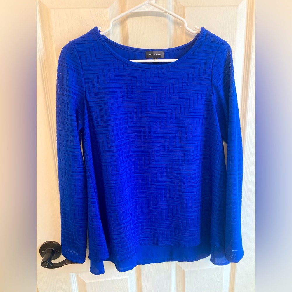 The Limited - Womens blouse - size XS - blue in color